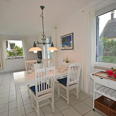 Kuestenschwalbe Tatil Evi Glowe